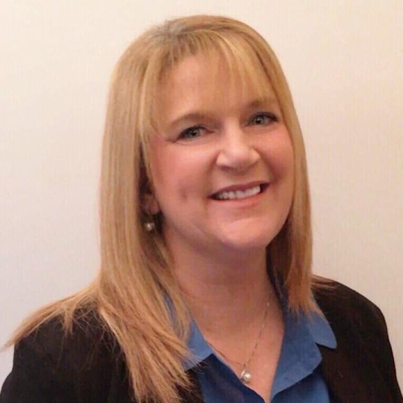 Meet your Posher, Lorraine - Picture 1 of 1